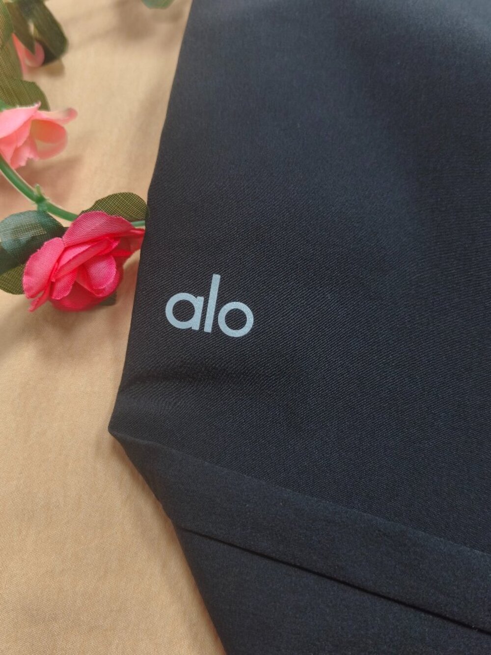 🖤Alo Yoga Relaxed Fit Straight Leg Black Trouser NWT (Regular 30" Inseam)🌠 - Picture 4 of 7